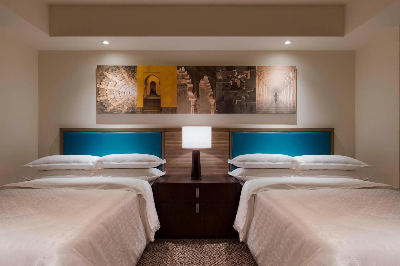 Sheraton Hyderabad Hotel Εξωτερικό φωτογραφία