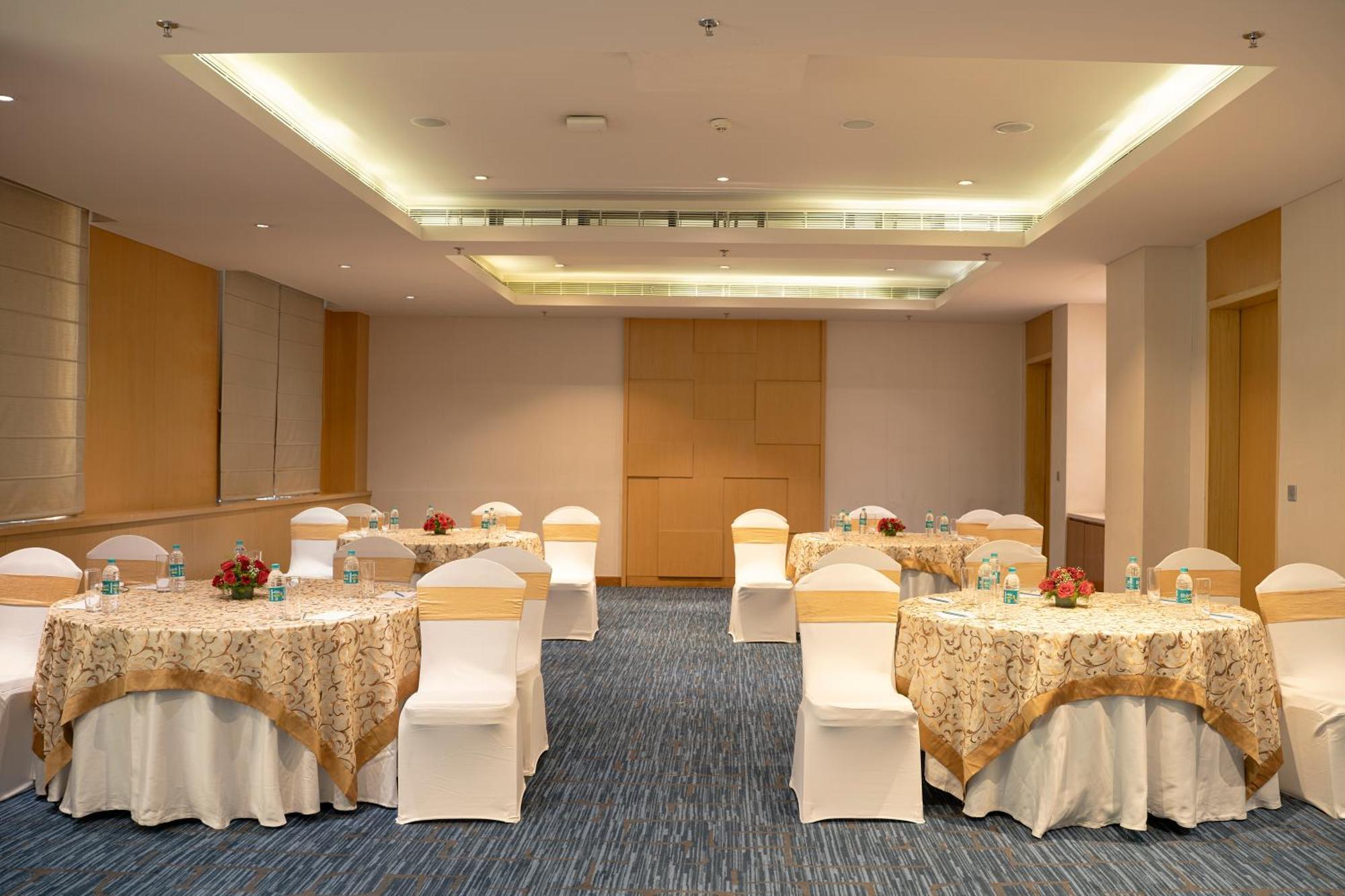 Sheraton Hyderabad Hotel Εξωτερικό φωτογραφία