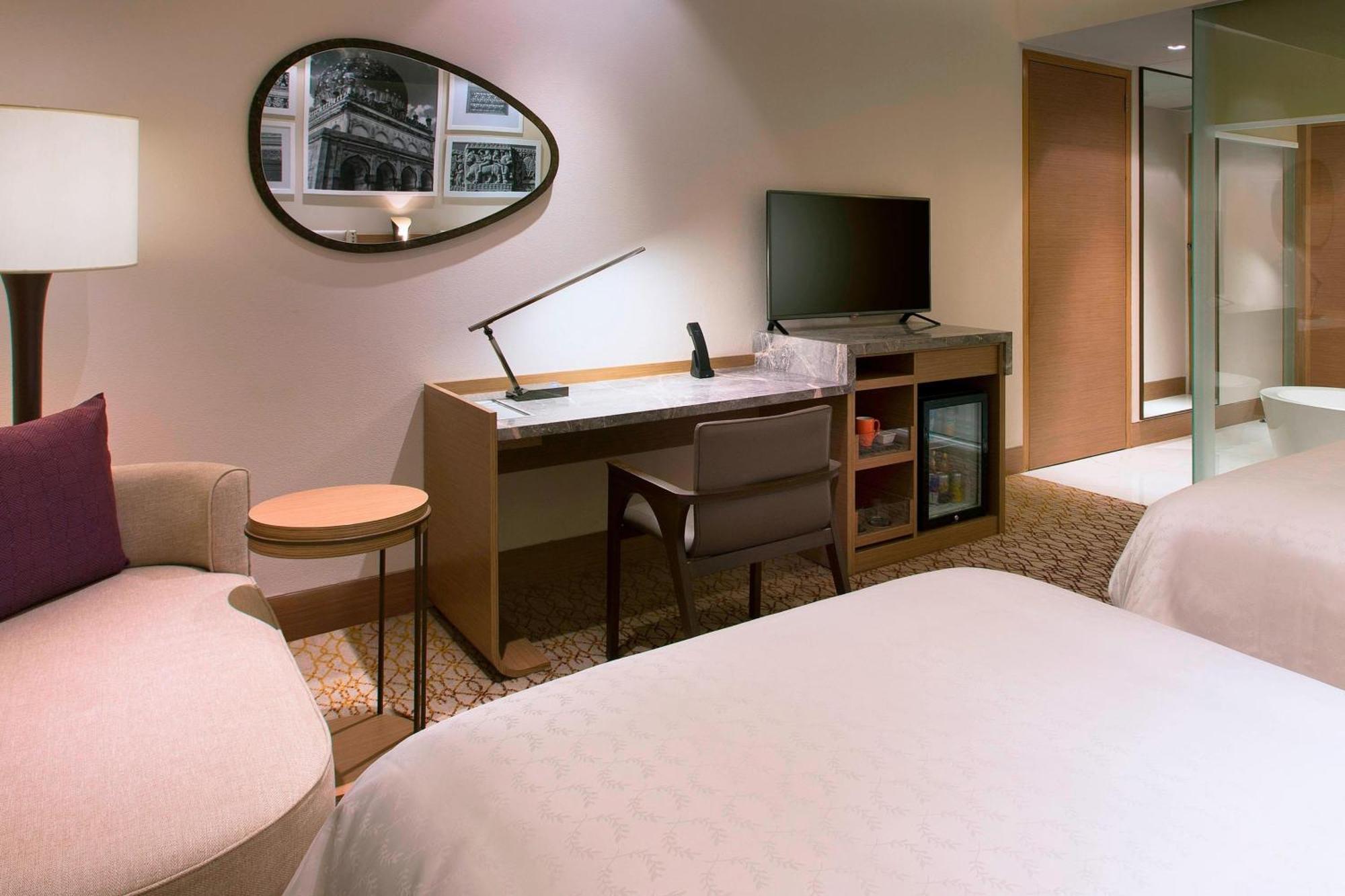Sheraton Hyderabad Hotel Εξωτερικό φωτογραφία