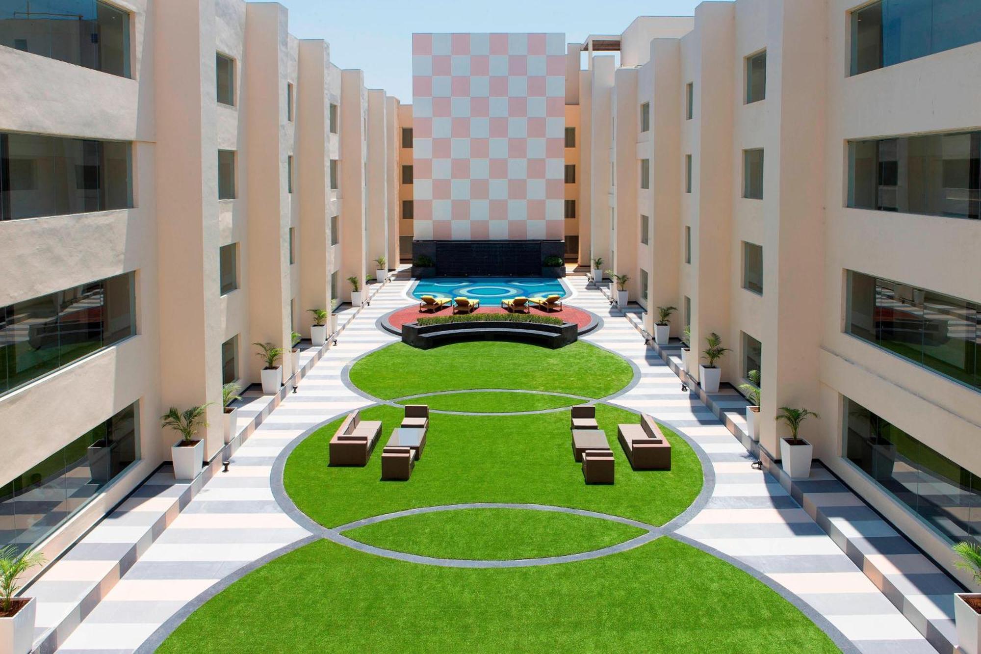 Sheraton Hyderabad Hotel Εξωτερικό φωτογραφία