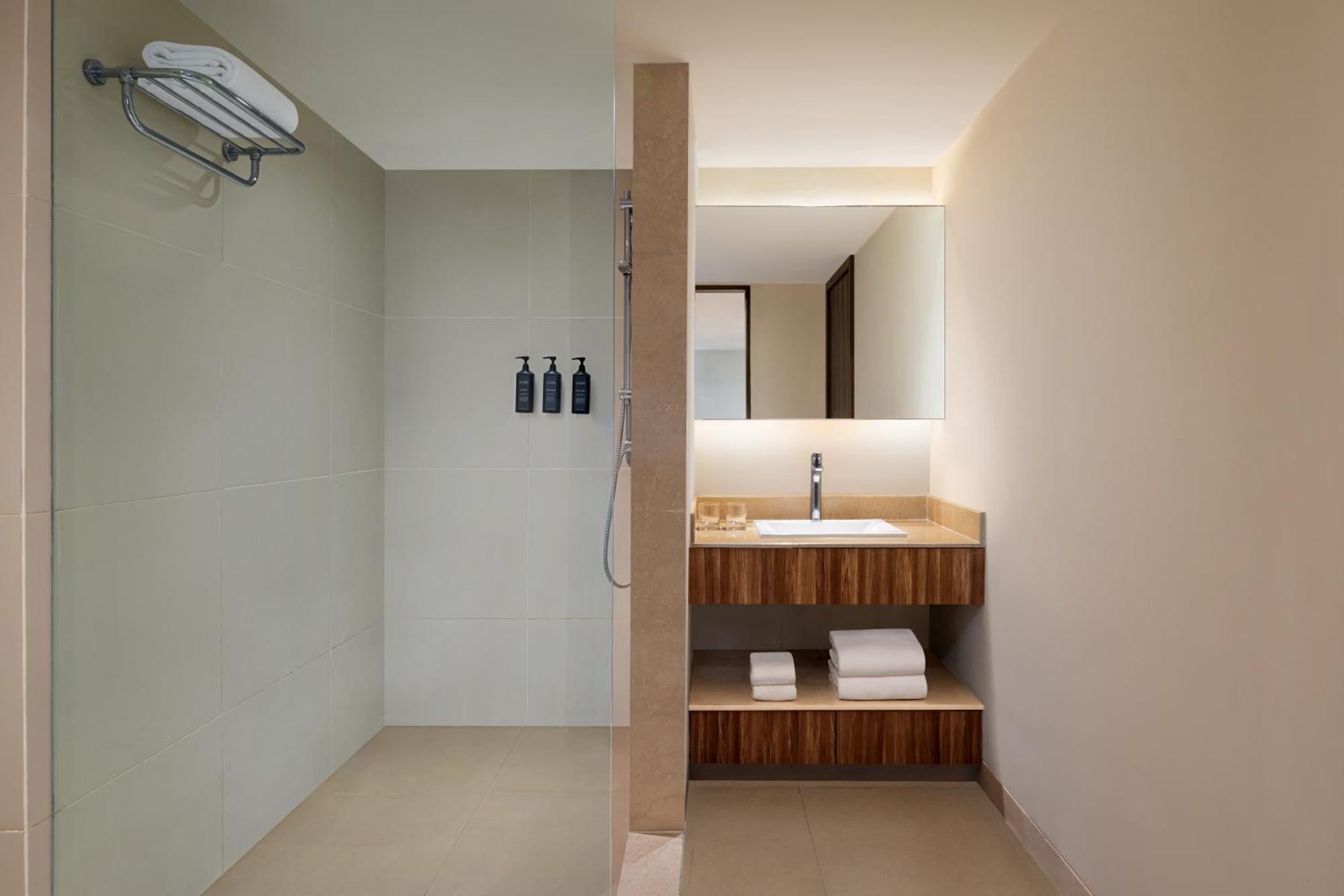 Sheraton Hyderabad Hotel Εξωτερικό φωτογραφία